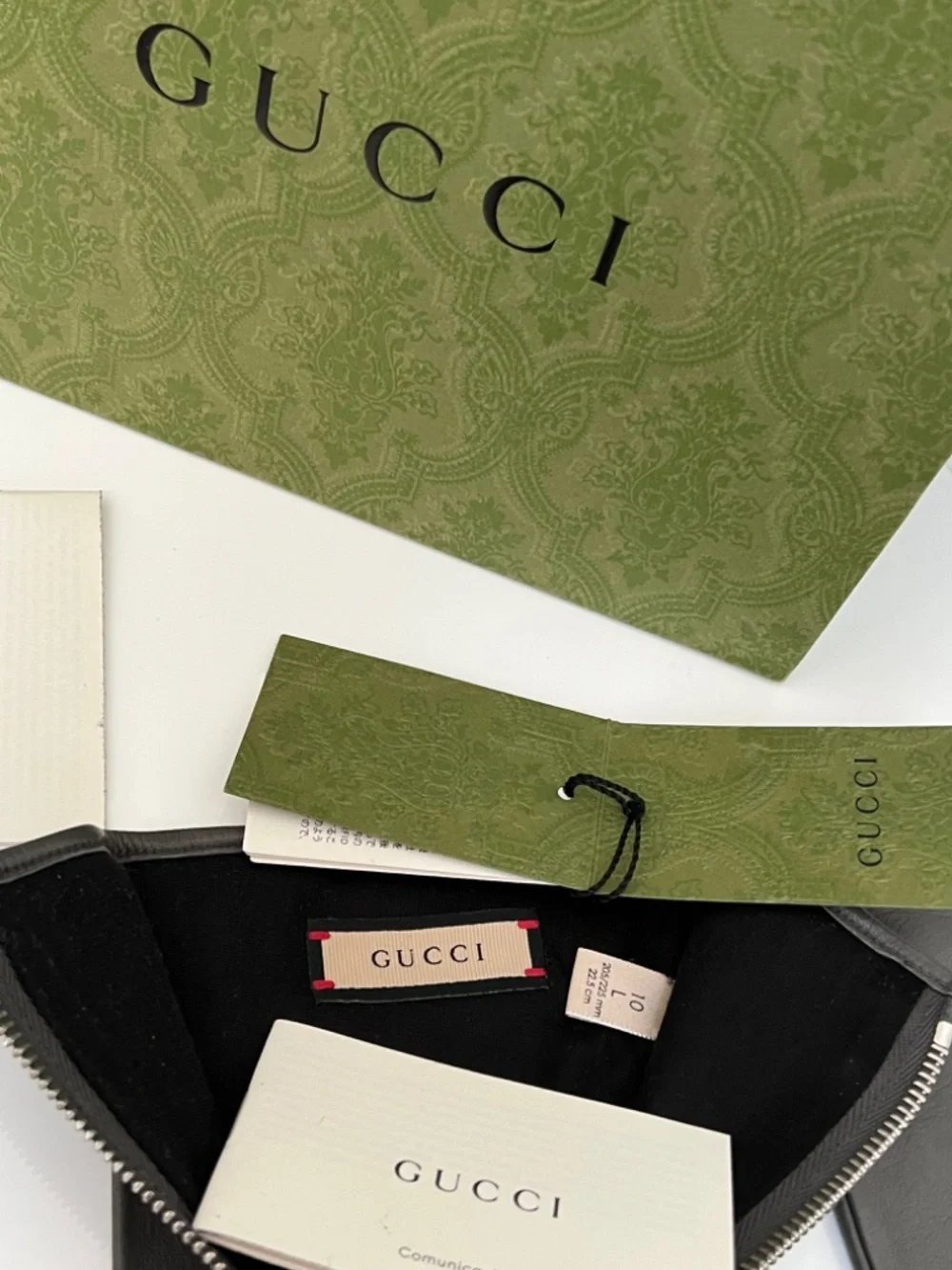 Gucci Lambskin Leather Gloves with Zipper Size L Silk Lining $900 Retail Unisex